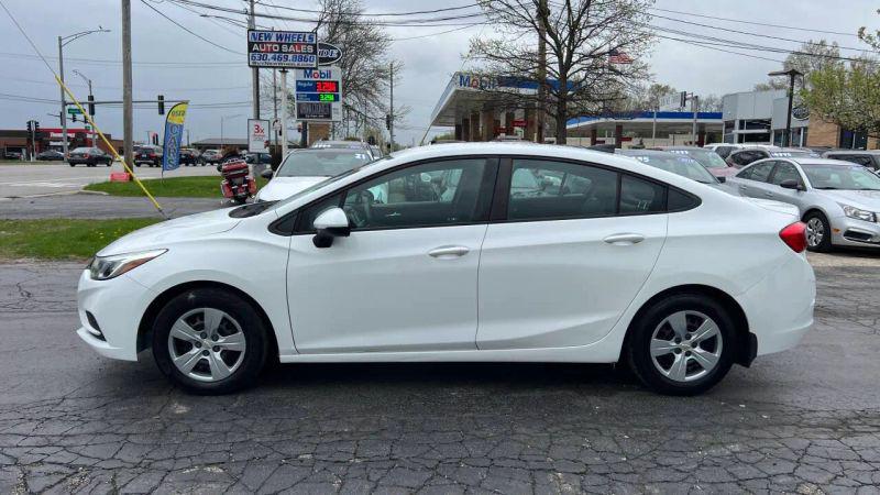 2017 Chevrolet Cruze LS Auto