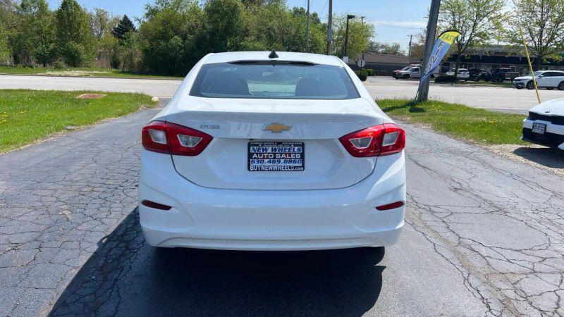 2017 Chevrolet Cruze LS Auto