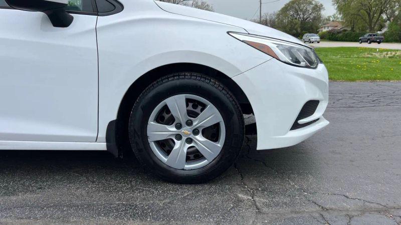 2017 Chevrolet Cruze LS Auto