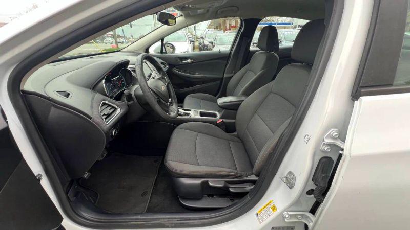 2017 Chevrolet Cruze LS Auto