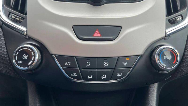 2017 Chevrolet Cruze LS Auto