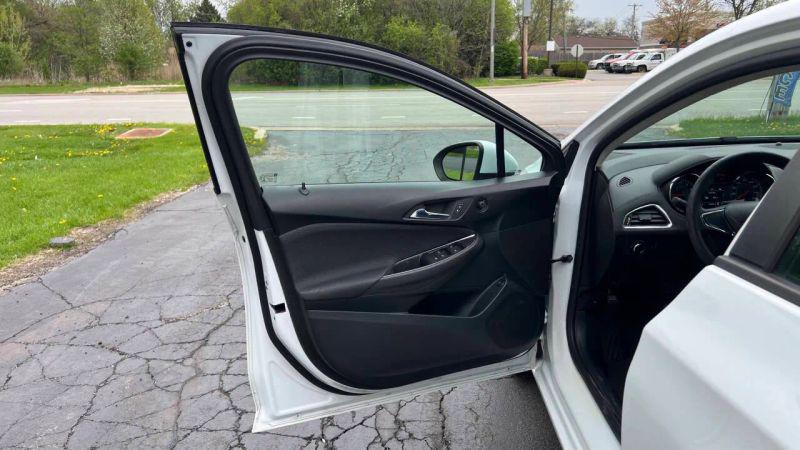 2017 Chevrolet Cruze LS Auto