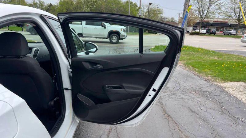 2017 Chevrolet Cruze LS Auto