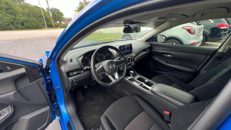 2022 Nissan Sentra SV Xtronic CVT