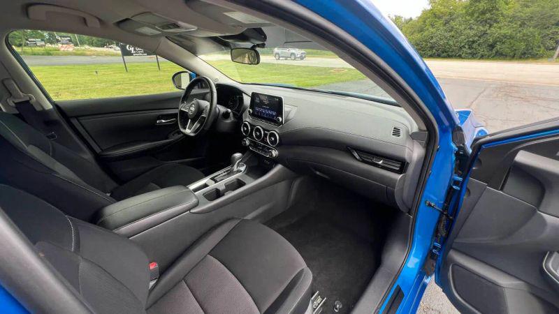 2022 Nissan Sentra SV Xtronic CVT