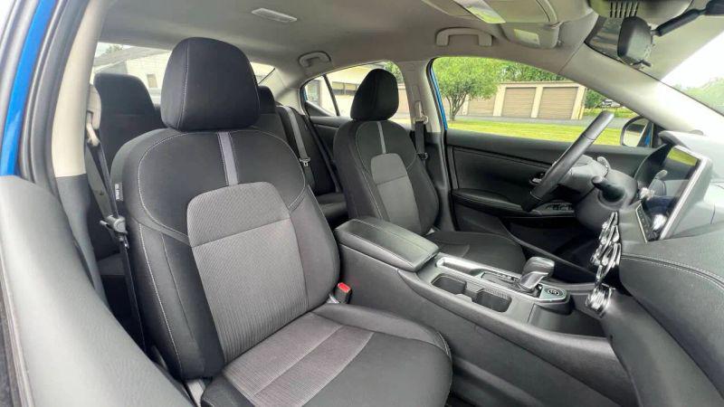 2022 Nissan Sentra SV Xtronic CVT