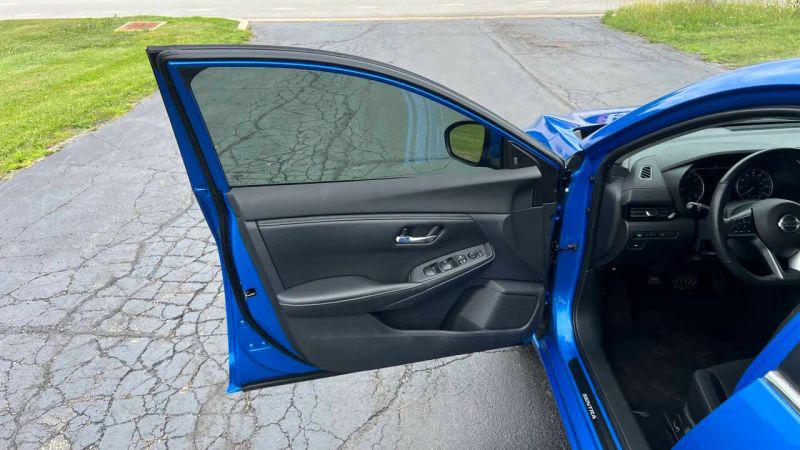 2022 Nissan Sentra SV Xtronic CVT