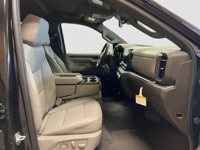 2026 GMC Sierra 1500 Crew Cab, Short Bed, SLT, 4WD