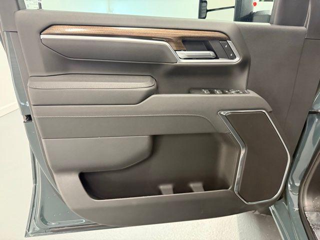 2026 Chevrolet Silverado 2500HD Crew Cab, Standard Bed, LT, 4WD