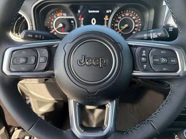 2026 Jeep Wrangler 4-Door Sahara 4x4