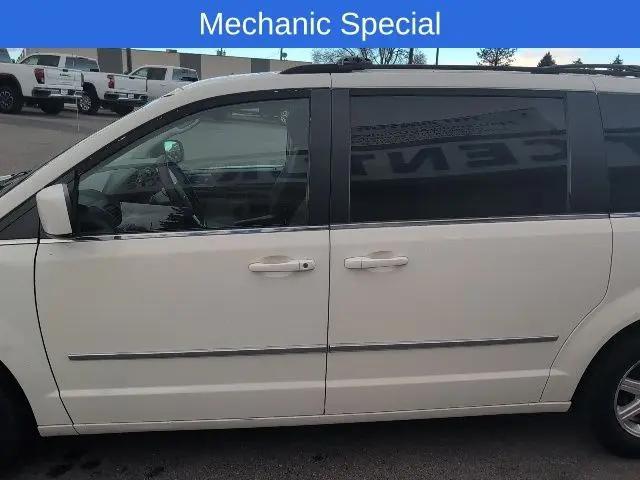 2009 Chrysler Town & Country Touring