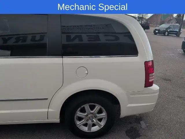 2009 Chrysler Town & Country Touring
