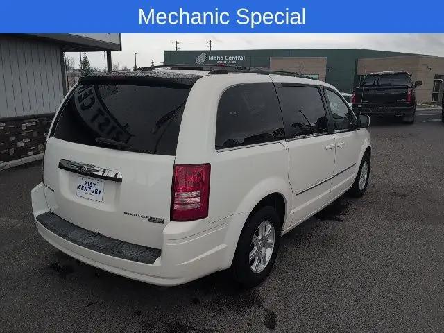 2009 Chrysler Town & Country Touring