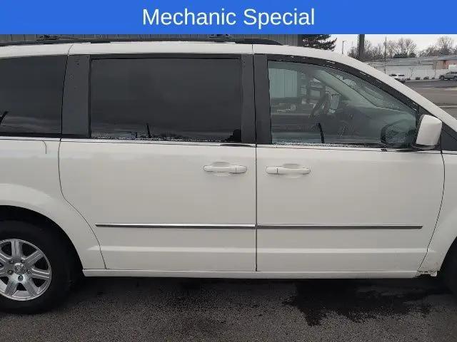 2009 Chrysler Town & Country Touring
