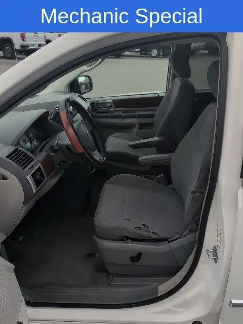 2009 Chrysler Town & Country Touring