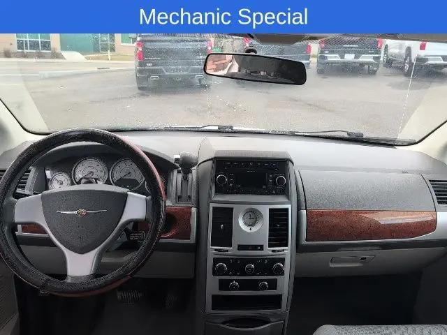2009 Chrysler Town & Country Touring