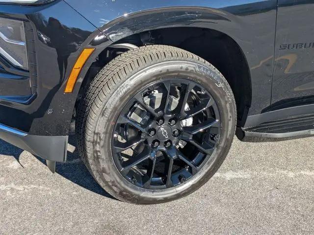 2026 Chevrolet Suburban LS, 4WD