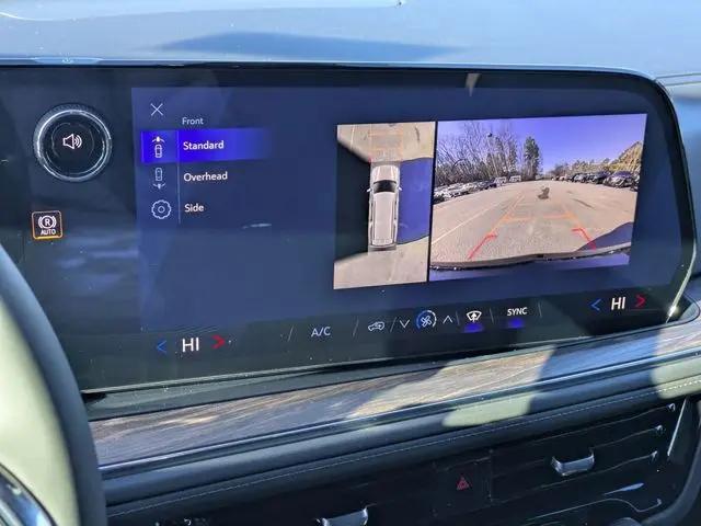 2026 Chevrolet Suburban LS, 4WD
