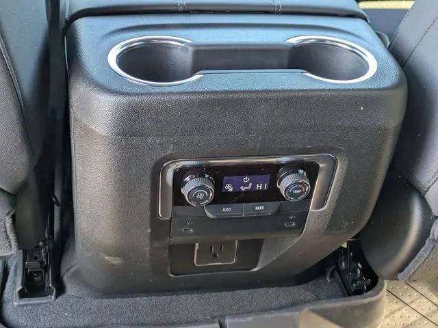 2026 Chevrolet Suburban LS, 4WD