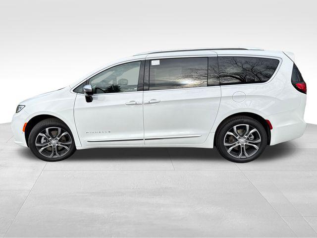 2026 Chrysler Pacifica Pinnacle AWD