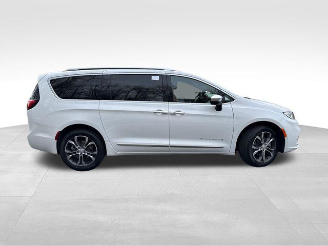 2026 Chrysler Pacifica Pinnacle AWD