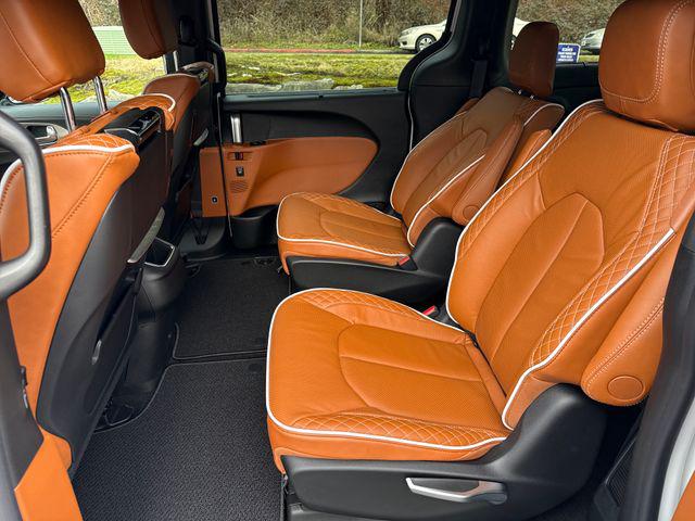 2026 Chrysler Pacifica Pinnacle AWD