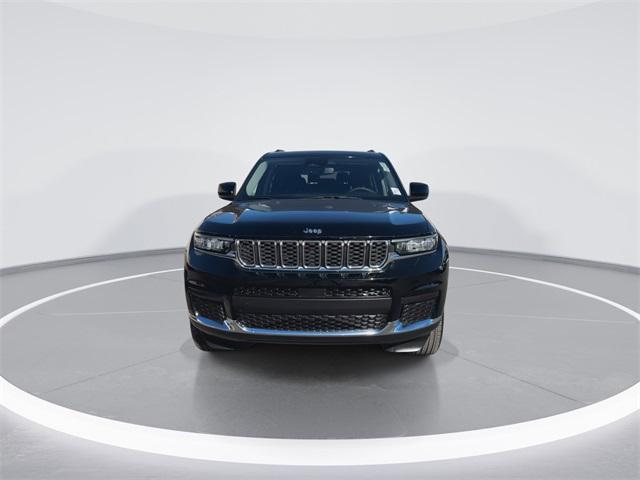 2023 Jeep Grand Cherokee L Laredo 4x4 2023 Jeep Grand Cherokee L Laredo 4x4