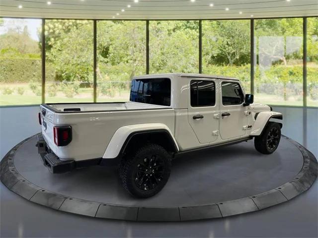 2025 Jeep Gladiator Nighthawk 2025 Jeep Gladiator Nighthawk
