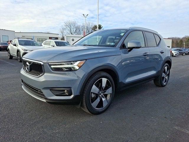 2021 Volvo XC40 T5 Momentum 2021 Volvo XC40 T5 Momentum
