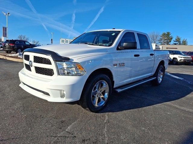 2017 RAM 1500 Express Crew Cab 4x4 57 Box