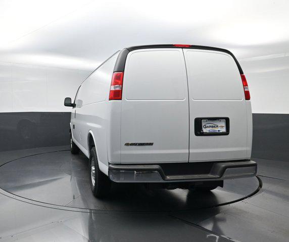 2025 Chevrolet Express Cargo Van RWD 3500 Extended Wheelbase WT