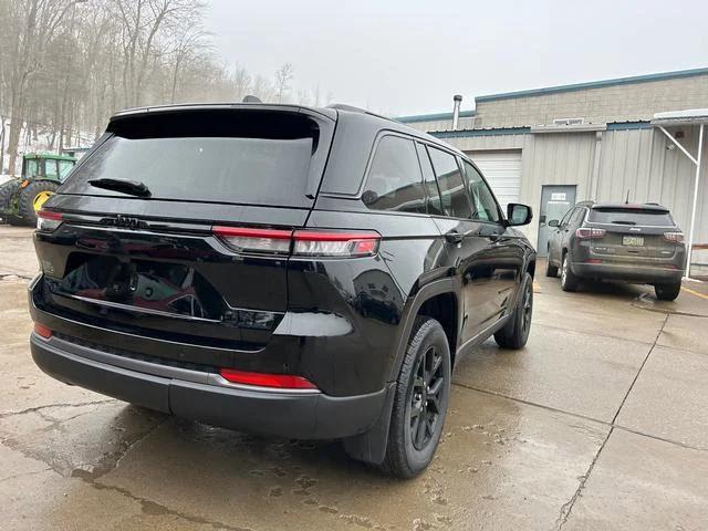 2026 Jeep Grand Cherokee Altitude 4x4
