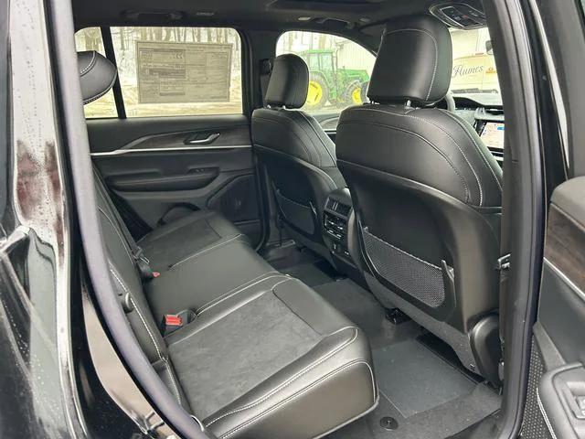 2026 Jeep Grand Cherokee Altitude 4x4
