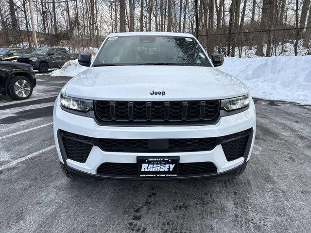2026 Jeep Grand Cherokee GRAND CHEROKEE LAREDO ALTITUDE 4X4 2026 Jeep Grand Cherokee GRAND CHEROKEE LAREDO ALTITUDE 4X4