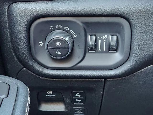 2026 Ram 1500 Laramie Crew Cab 4x4 5'7" Box