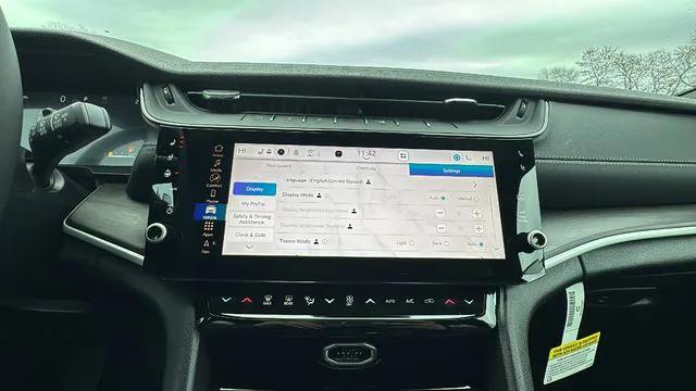 2026 Jeep Grand Cherokee Limited Reserve