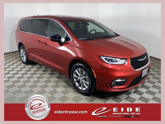 2026 Chrysler Pacifica PACIFICA SELECT AWD