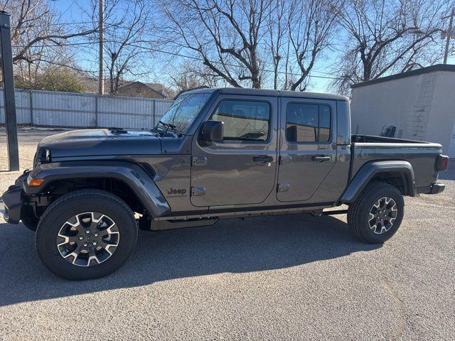 2026 Jeep Gladiator GLADIATOR SAHARA 4X4