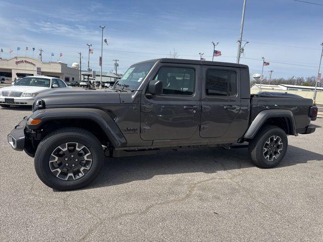 2026 Jeep Gladiator GLADIATOR SAHARA 4X4