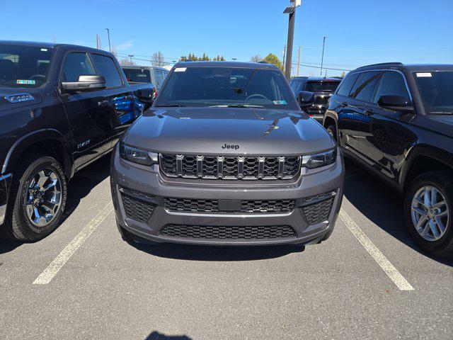 2026 Jeep Grand Cherokee GRAND CHEROKEE LAREDO ALTITUDE 4X4 2026 Jeep Grand Cherokee GRAND CHEROKEE LAREDO ALTITUDE 4X4