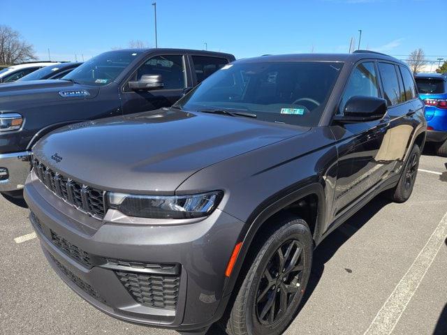 2026 Jeep Grand Cherokee GRAND CHEROKEE LAREDO ALTITUDE 4X4 2026 Jeep Grand Cherokee GRAND CHEROKEE LAREDO ALTITUDE 4X4
