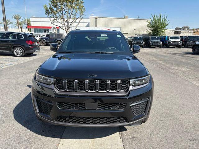 2026 Jeep Grand Cherokee Altitude 4x4
