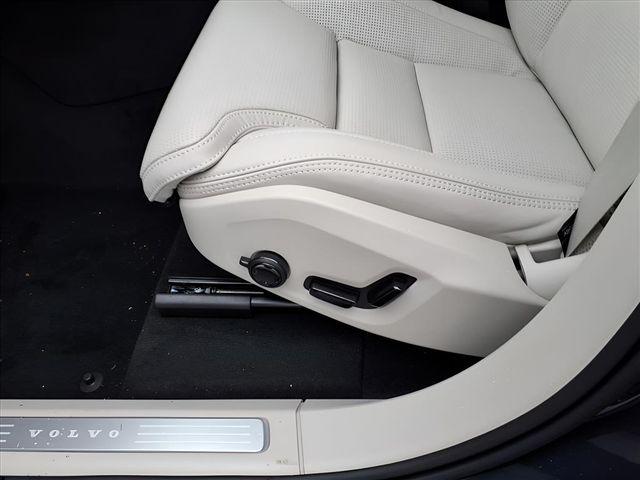 2026 Volvo XC90 Plug-In Hybrid T8 Ultra 7-Seater