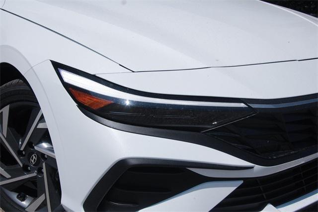 2025 Hyundai Elantra SEL Sport 2025 Hyundai Elantra SEL Sport