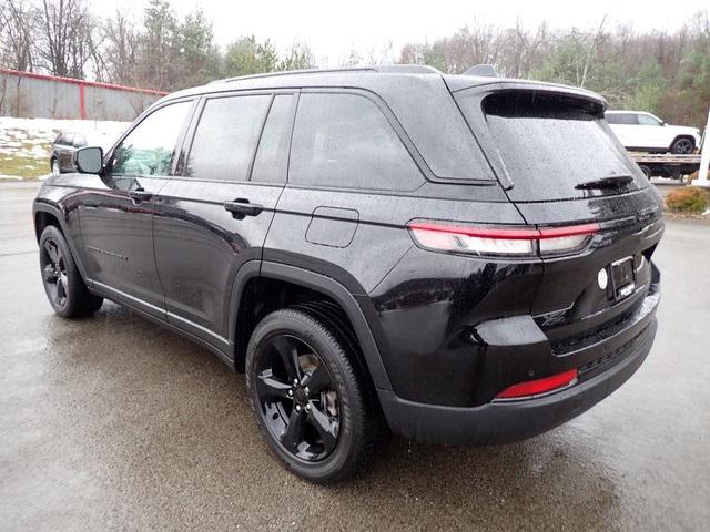 2023 Jeep Grand Cherokee Altitude 4x4 2023 Jeep Grand Cherokee Altitude 4x4