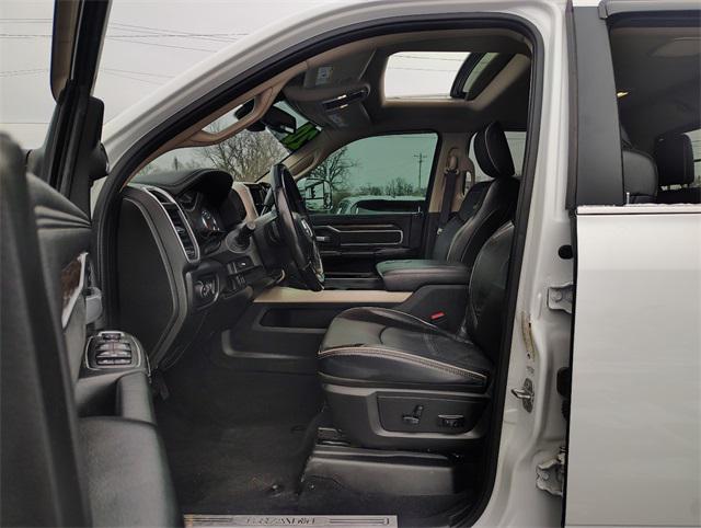 2020 RAM 3500 Laramie Crew Cab 4x4 8 Box