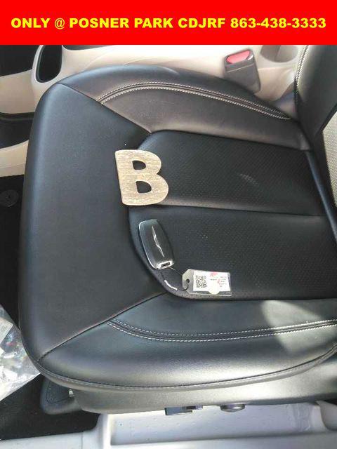 2024 Chrysler Pacifica Hybrid Select 2024 Chrysler Pacifica Hybrid Select