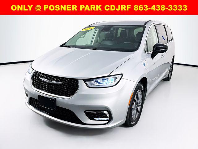 2024 Chrysler Pacifica Hybrid Select 2024 Chrysler Pacifica Hybrid Select