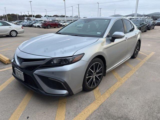 2024 Toyota Camry Hybrid SE