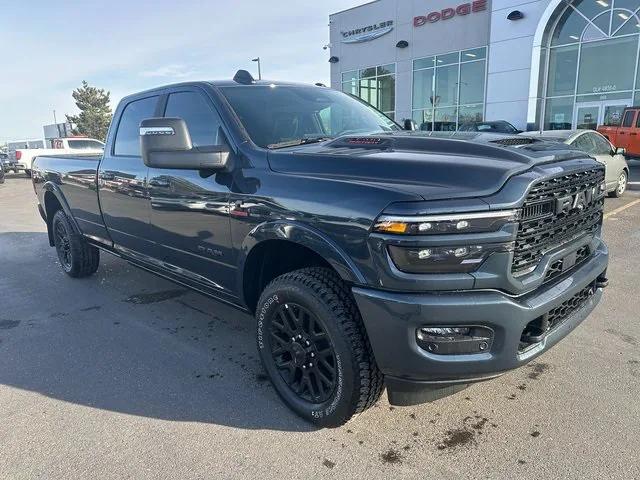 2026 RAM Ram 3500 RAM 3500 LIMITED CREW CAB 4X4 8 BOX